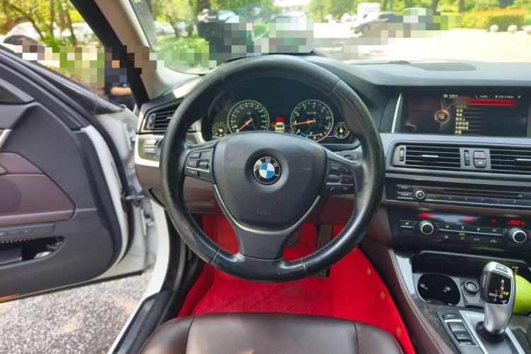 Used BMW 5 Series 2014 525Li Luxury Design Package Steering Wheel