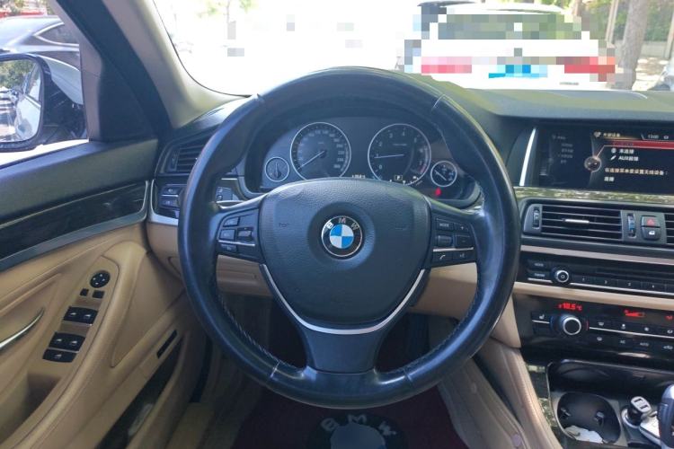 Used BMW 5 Series 2014 525Li Luxury Design Package Steering Wheel