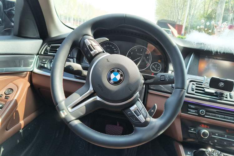 Used BMW 5 Series 2014 520Li Elegant Model Steering Wheel