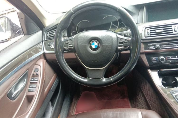 Used BMW 5 Series 2014 525Li Luxury Design Package Steering Wheel