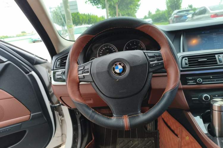 Used BMW 5 Series 2014 520i Elegant Edition Steering Wheel