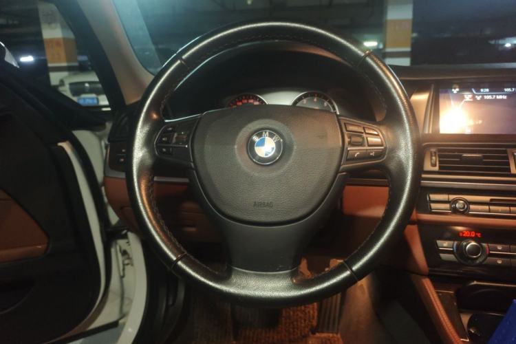 Used BMW 5 Series 2014 525Li Leading Model Steering Wheel