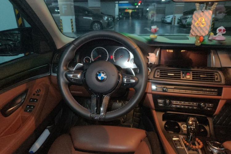 Used BMW 5 Series 2014 528i Touring Edition Steering Wheel