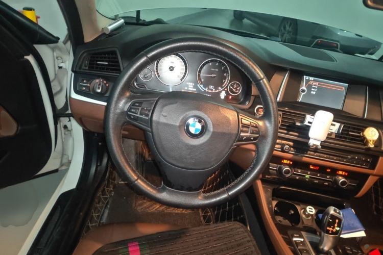 Used BMW 5 Series 2014 520Li Elegant Model Steering Wheel