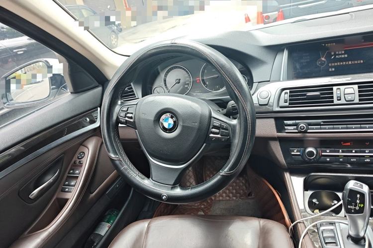 Used BMW 5 Series 2014 525Li Luxury Design Package Steering Wheel