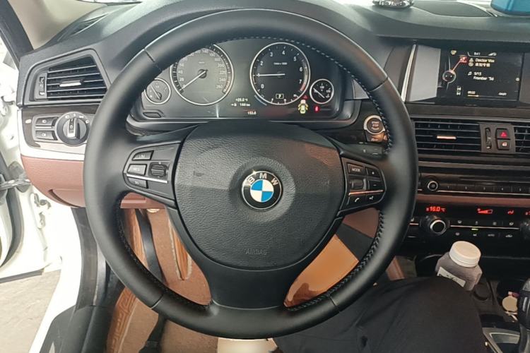 Used BMW 5 Series 2014 525Li Leading Model Steering Wheel