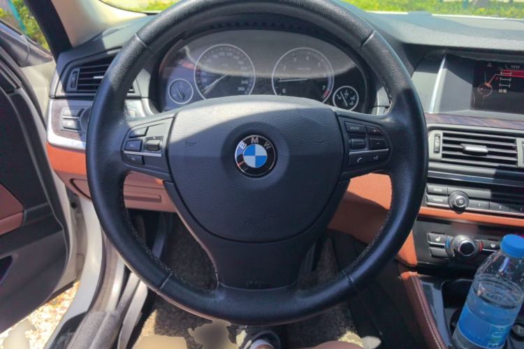 Used BMW 5 Series 2014 525Li Leading Model Steering Wheel