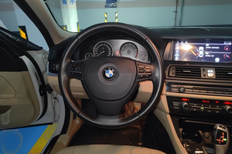 Used BMW 5 Series 2014 520Li Elegant Model Steering Wheel