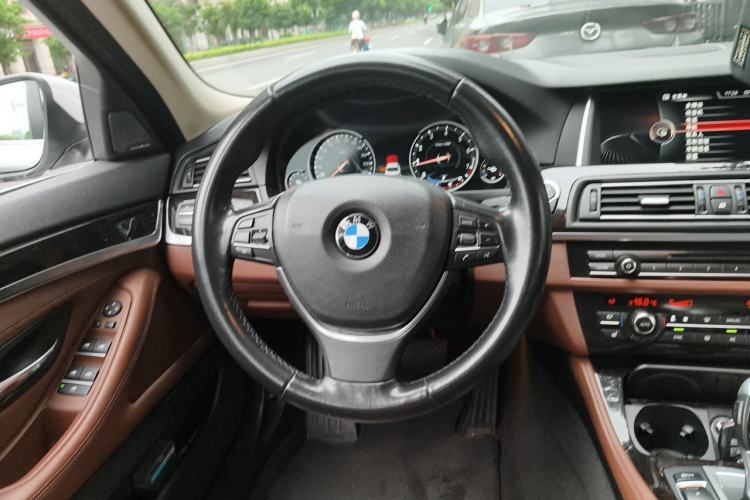 Used BMW 5 Series 2014 528Li Leading Model Steering Wheel