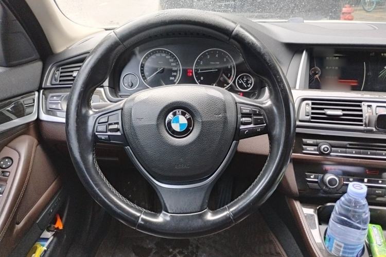 Used BMW 5 Series 2014 525Li Luxury Design Package Steering Wheel
