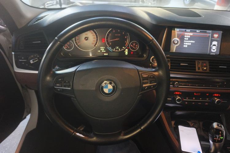 Used BMW 5 Series 2014 520i Elegant Edition Steering Wheel