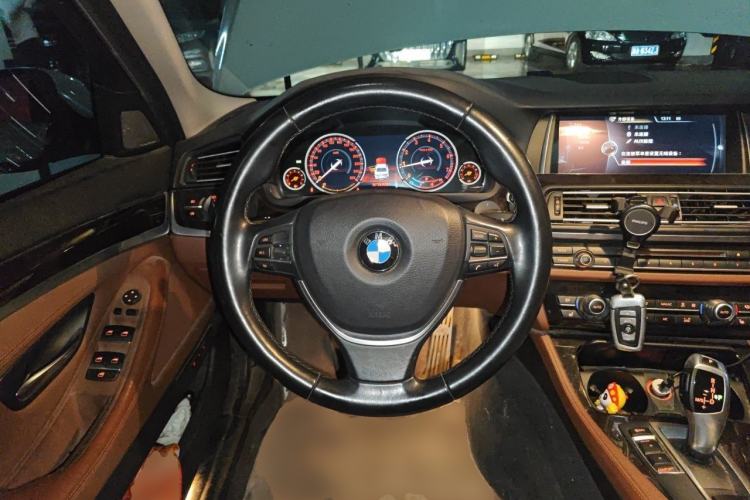 Used BMW 5 Series 2014 528Li Leading Model Steering Wheel