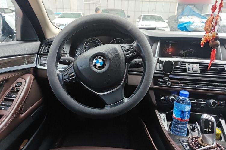 Used BMW 5 Series 2014 525Li Luxury Design Package Steering Wheel