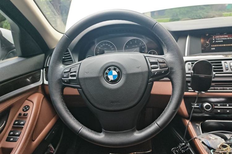Used BMW 5 Series 2014 525Li Leading Model Steering Wheel