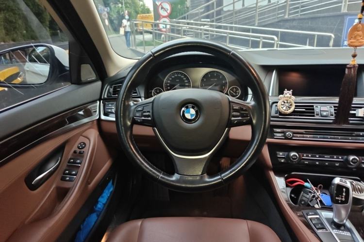 Used BMW 5 Series 2014 528Li Leading Model Steering Wheel