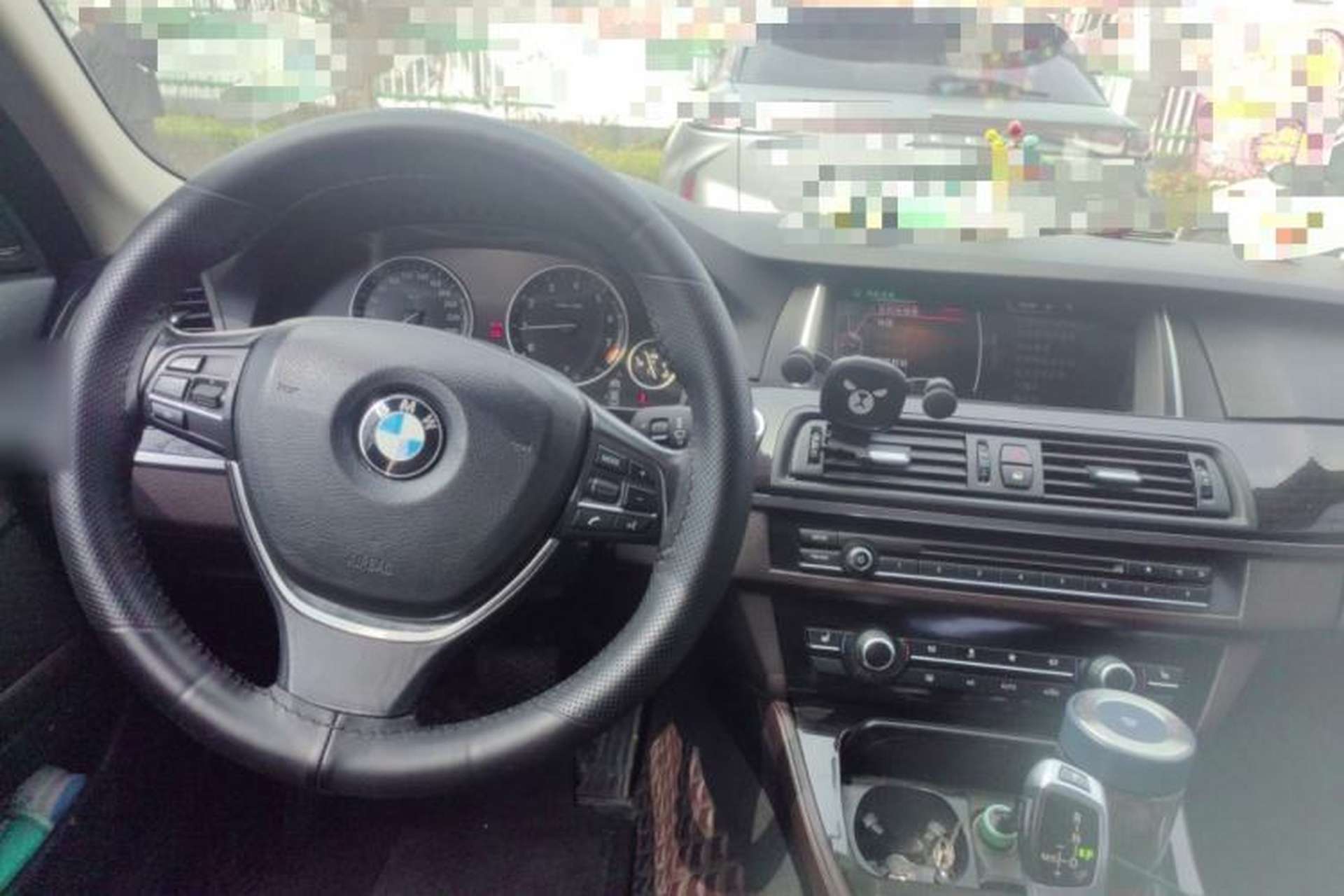 Used BMW 5 Series 2014 525Li Luxury Design Package Steering Wheel