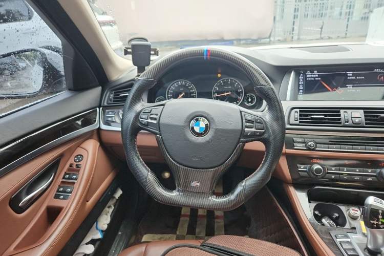 Used BMW 5 Series 2014 525Li Leading Model Steering Wheel