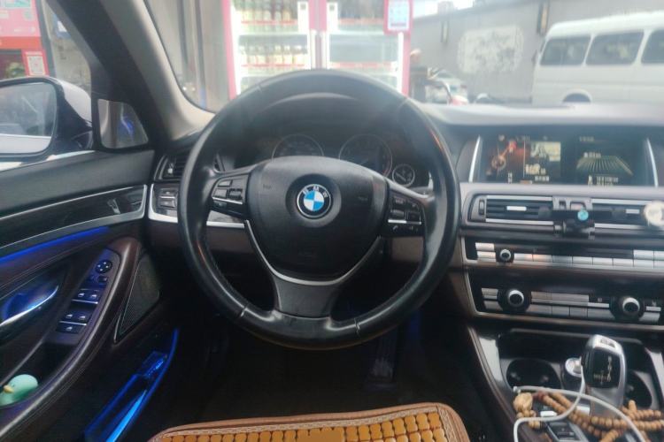 Used BMW 5 Series 2014 525Li Luxury Design Package Steering Wheel