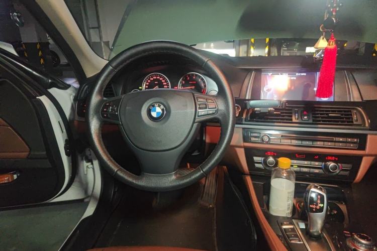 Used BMW 5 Series 2014 520Li Elegant Model Steering Wheel
