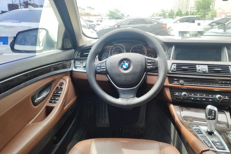 Used BMW 5 Series 2014 528Li xDrive Premium Edition Steering Wheel