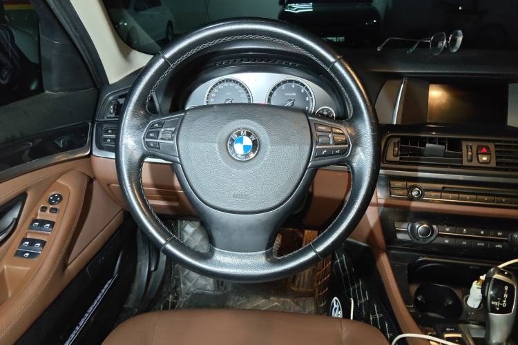 Used BMW 5 Series 2014 520Li Elegant Model Steering Wheel