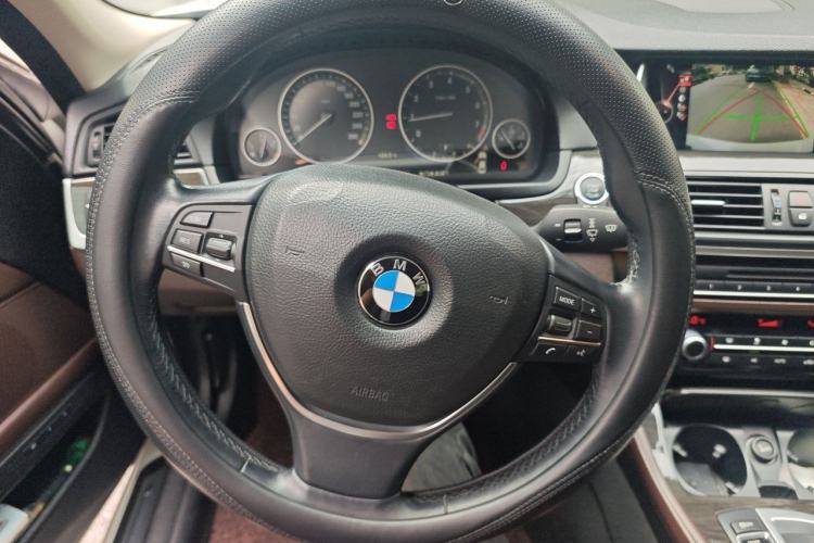 Used BMW 5 Series 2014 525Li Luxury Design Package Steering Wheel