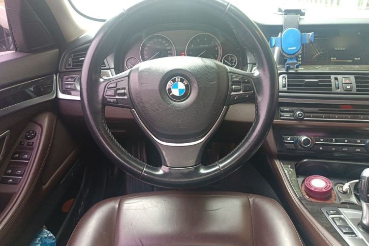 Used BMW 5 Series 2014 525Li Luxury Design Package Steering Wheel