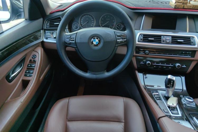 Used BMW 5 Series 2014 525Li Leading Model Steering Wheel