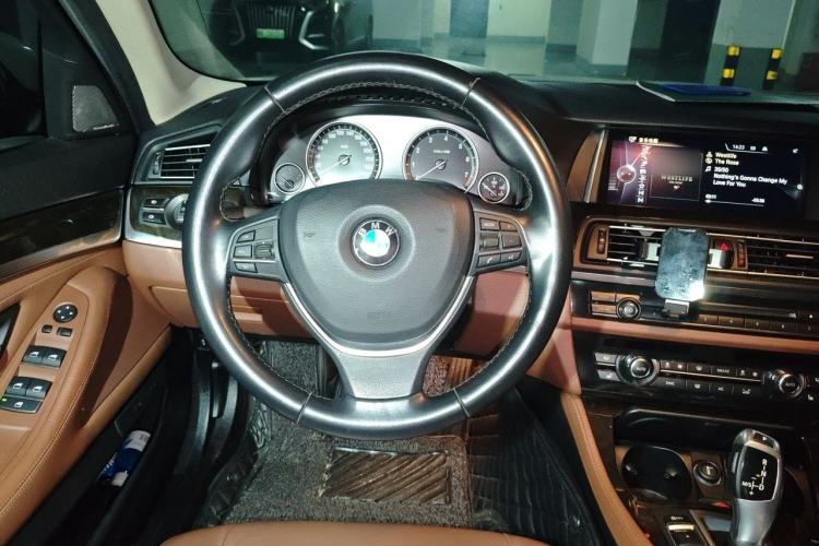 Used BMW 5 Series 2014 528Li Leading Model Steering Wheel