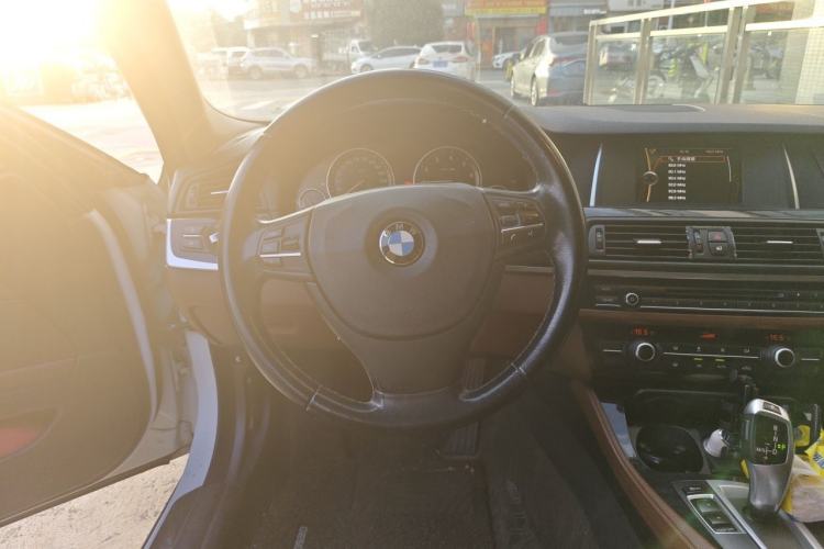 Used BMW 5 Series 2014 520Li Elegant Model Steering Wheel
