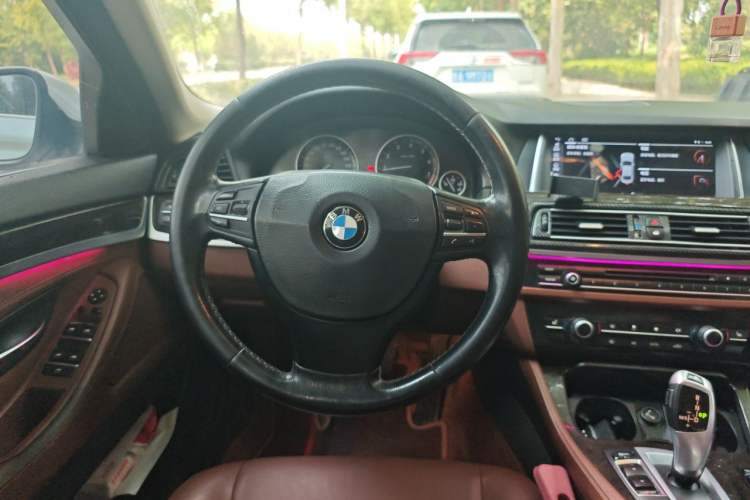Used BMW 5 Series 2014 525Li Leading Model Steering Wheel