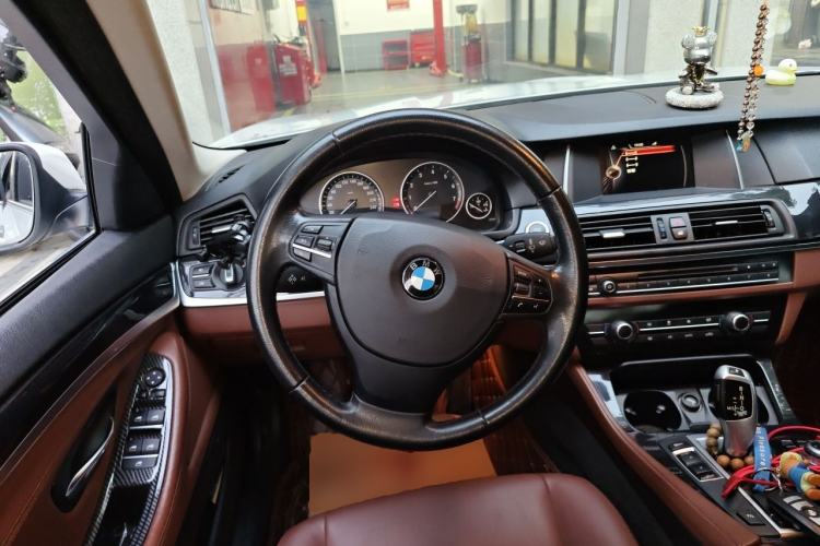 Used BMW 5 Series 2014 520Li Elegant Model Steering Wheel