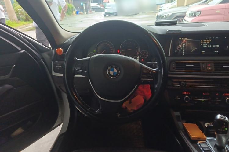 Used BMW 5 Series 2014 525Li Luxury Design Package Steering Wheel