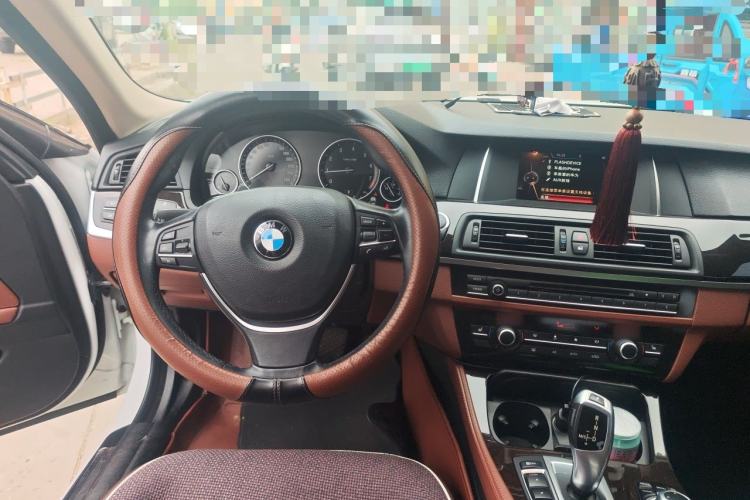 Used BMW 5 Series 2014 525Li Leading Model Steering Wheel