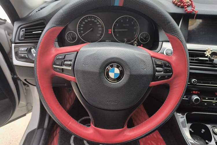 Used BMW 5 Series 2014 525Li Leading Model Steering Wheel