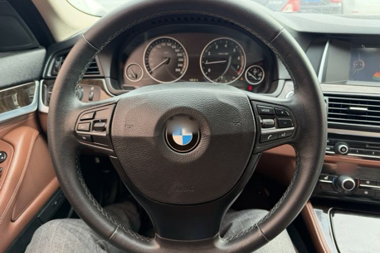 Used BMW 5 Series 2014 525Li Leading Model Steering Wheel