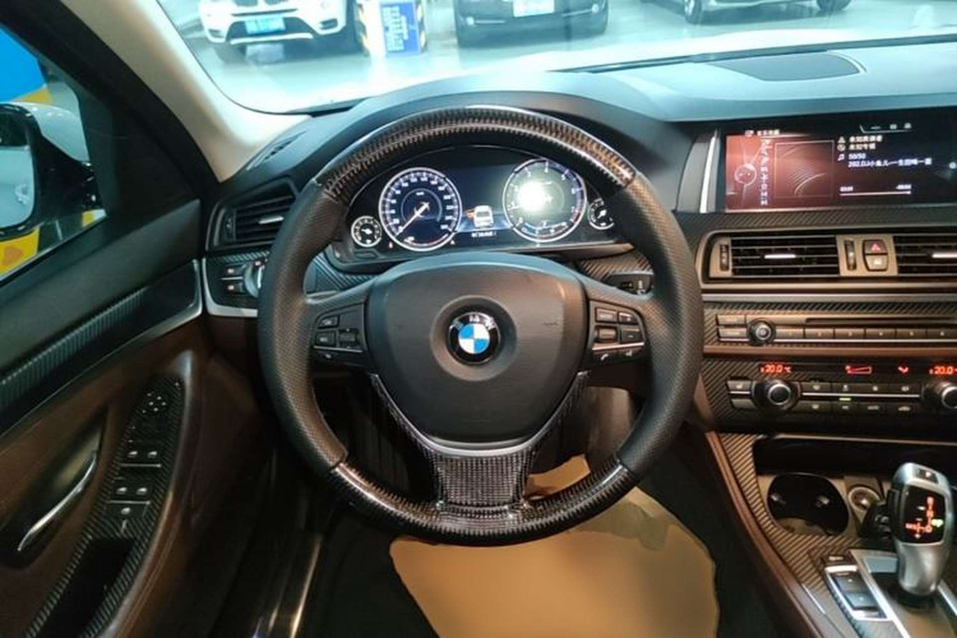 Used BMW 5 Series 2014 525Li Luxury Design Package Steering Wheel