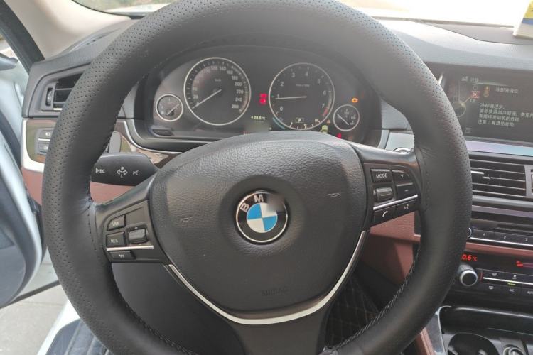 Used BMW 5 Series 2014 528Li Leading Model Steering Wheel