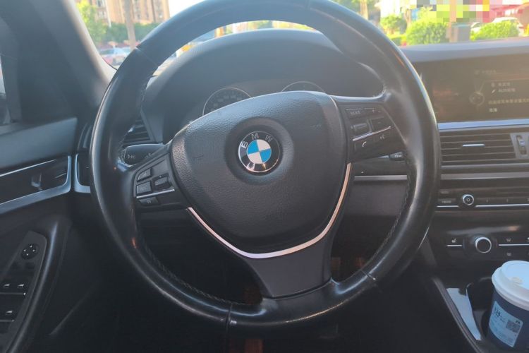 Used BMW 5 Series 2014 525Li Luxury Design Package Steering Wheel