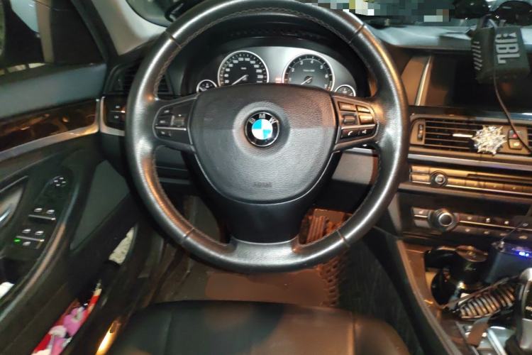 Used BMW 5 Series 2014 525Li Leading Model Steering Wheel