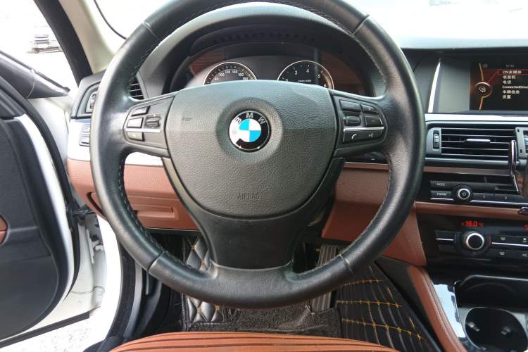 Used BMW 5 Series 2014 520Li Elegant Model Steering Wheel