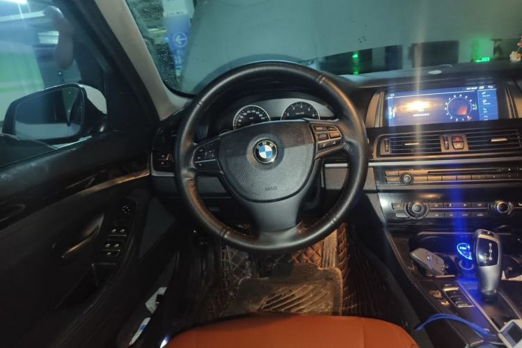 Used BMW 5 Series 2014 530Li Leading Model Steering Wheel