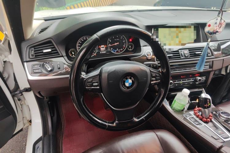 Used BMW 5 Series 2014 525Li Luxury Design Package Steering Wheel