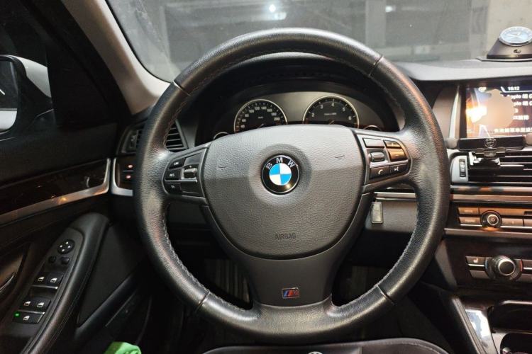 Used BMW 5 Series 2014 525Li Leading Model Steering Wheel