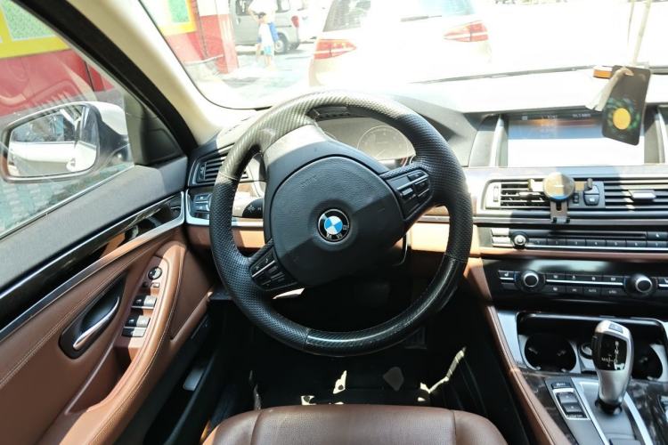 Used BMW 5 Series 2014 525Li Leading Model Steering Wheel