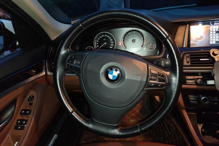 Used BMW 5 Series 2014 520i Elegant Edition Steering Wheel