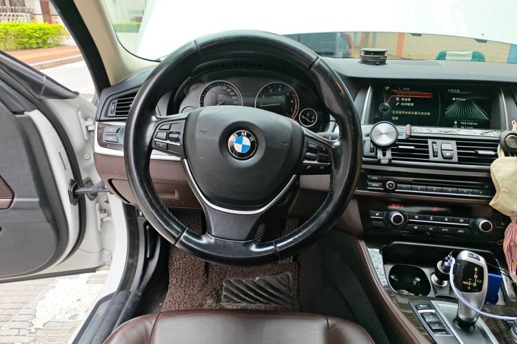 Used BMW 5 Series 2014 525Li Luxury Design Package Steering Wheel