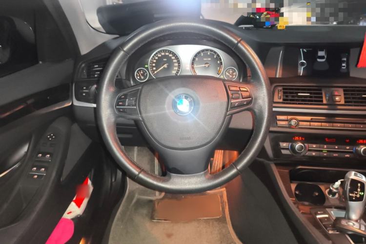 Used BMW 5 Series 2014 525Li Leading Model Steering Wheel