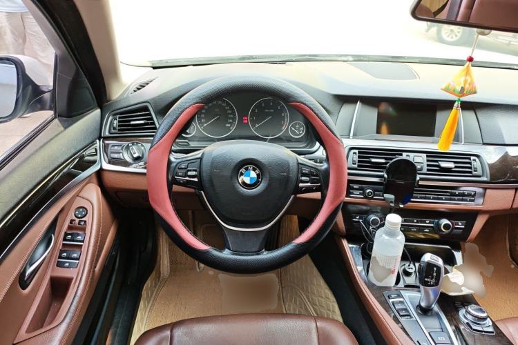 Used BMW 5 Series 2014 525Li Leading Model Steering Wheel