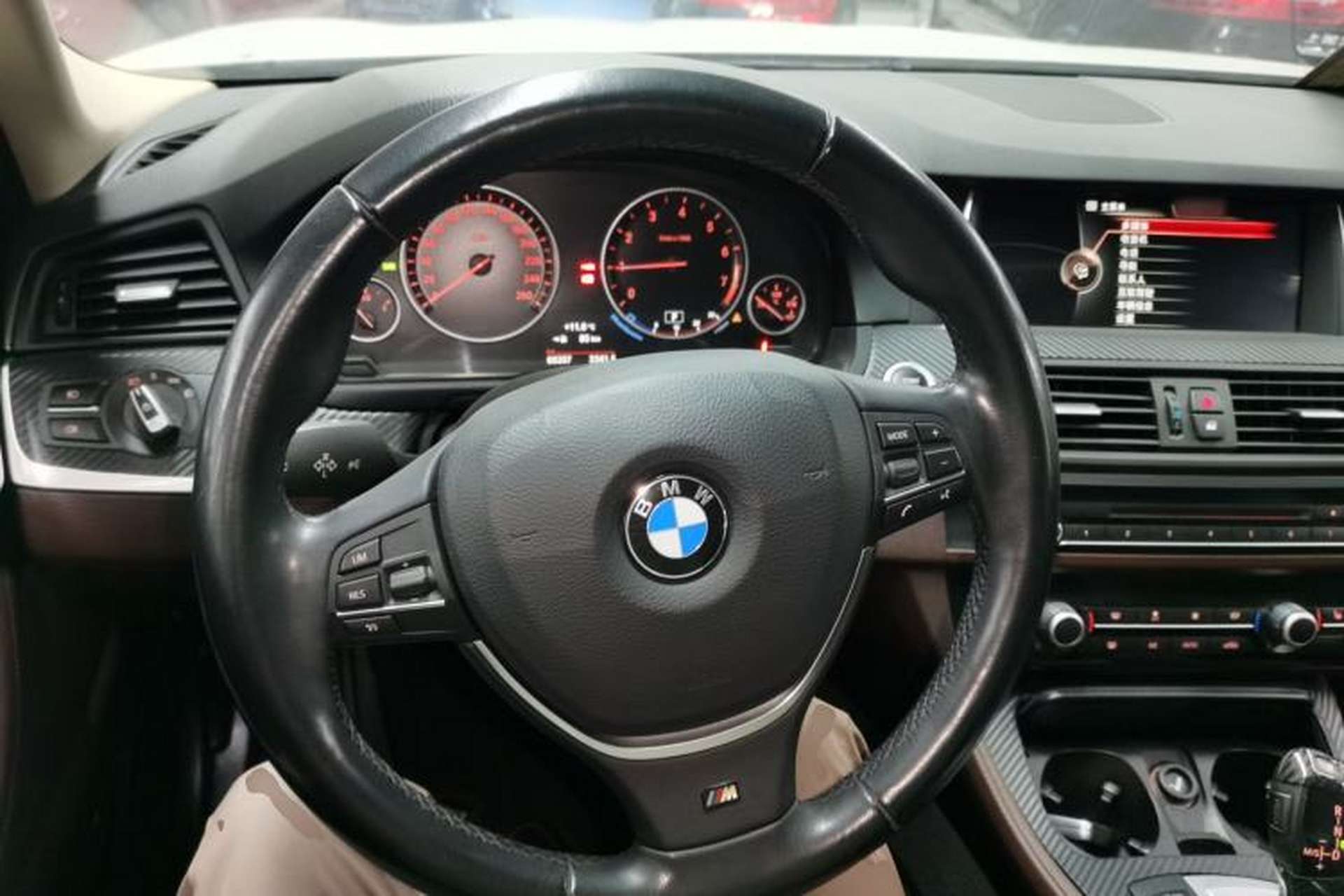 Used BMW 5 Series 2014 525Li Luxury Design Package Steering Wheel